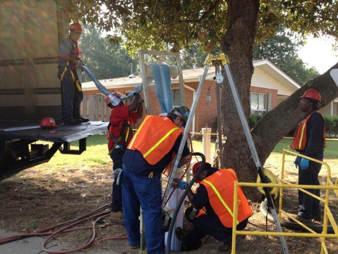 Emergency plumber in Memphis Hill Services Inc