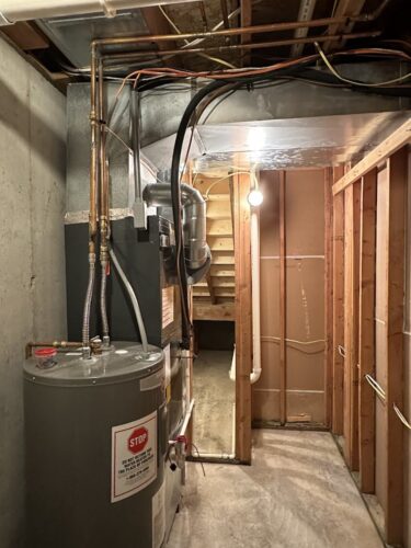 Emergency plumber in Raytown Hometown Heroes Heating, Cooling, & Plumbing Emergency plumber in Raytown Hometown Heroes Heating, Cooling, & Plumbing