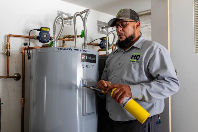 Emergency plumber in Phoenix HQ Plumbing and Air