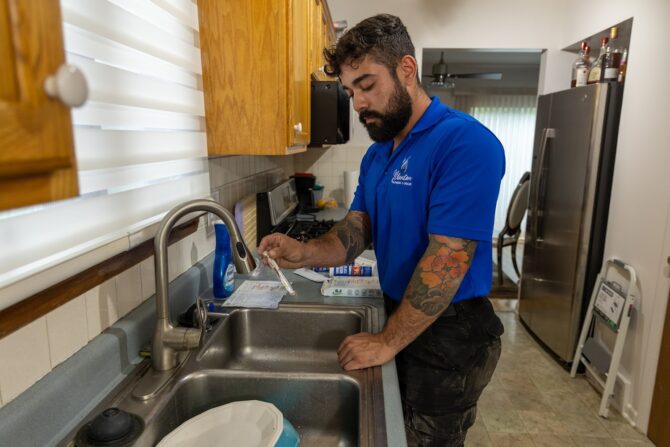 Emergency plumber in Hinsdale J. Blanton Plumbing, Sewer & Drain Emergency plumber in Hinsdale J. Blanton Plumbing, Sewer & Drain