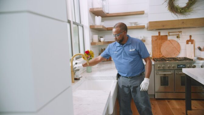 Emergency plumber in Franklin Lee Company