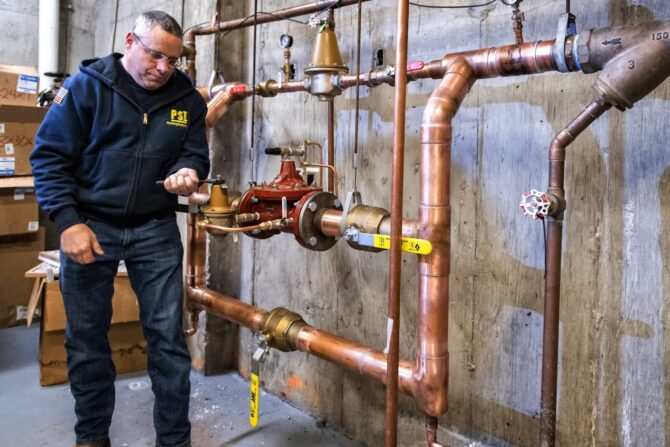 Emergency plumber in Gypsum Plumbing Systems Inc (PSI)