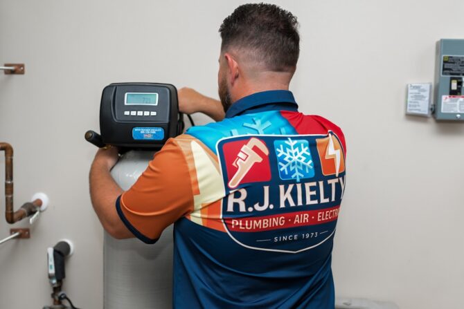 Emergency plumber in Orlando R.J. Kielty Plumbing, Air Conditioning and Electric, Inc.
