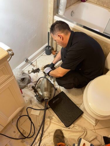 Emergency plumber in Chicago Rescue Plumbing