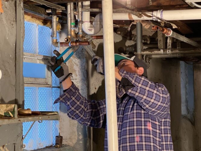 Emergency plumber in Chicago Rescue Plumbing