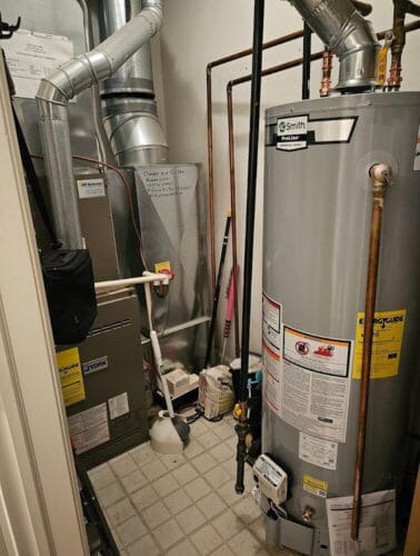 Emergency plumber in Selden Casper Contracting Inc.