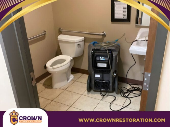 Emergency plumber in Selma Crown Plumbing & Water Damage Restoration Emergency plumber in Selma Crown Plumbing & Water Damage Restoration