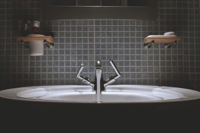 Emergency plumber in Aurora Drains R Us Emergency plumber in Aurora Drains R Us